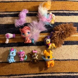 Mini Cat Toy Figurine Lot Little Live Pets Faux Fur Tails Hair Dryer Barbie
